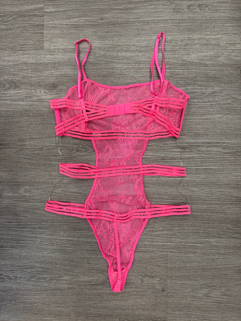 Victoria’s Secret Hot Pink Lace Cut-Out Teddy Bodysuit Size XL - Picture 4 of 4